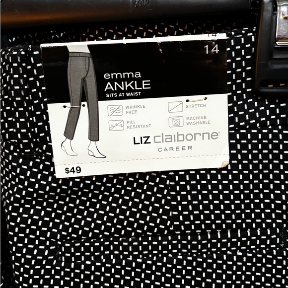 Liz Claiborne Black and White Career Pants suit - Picture 3 of 8